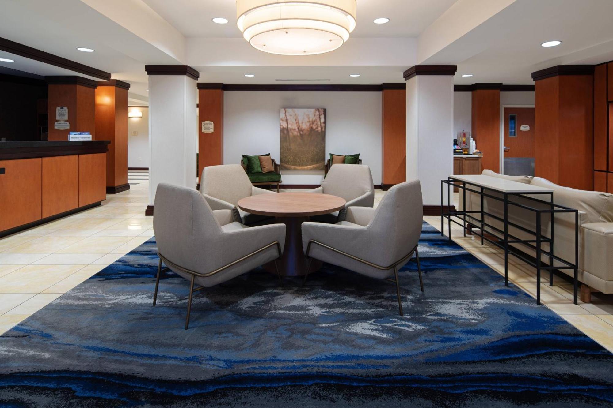 Fairfield Inn & Suites Seattle Бремертон Экстерьер фото